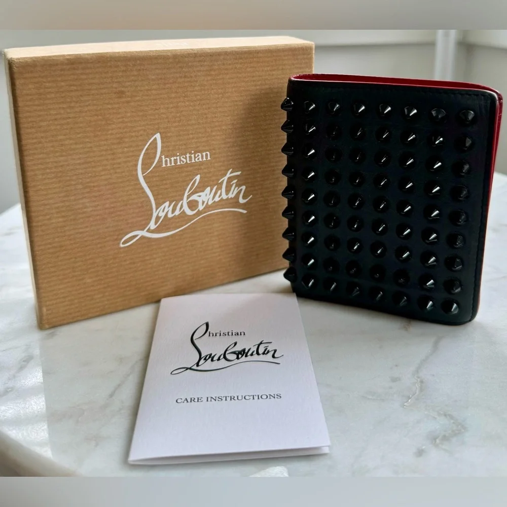 Christian Louboutin Paros Wallet - Picture 1 of 7